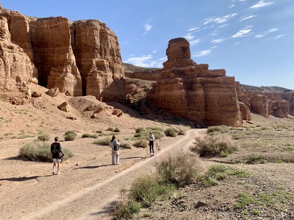 1 день красоты: каньоны Чарын и Чёрный, озёра Кольсай и Каинды - фото 2