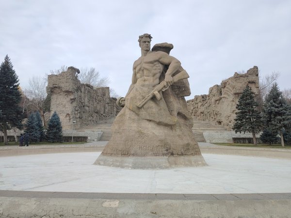 Мамаев курган — «главная высота России» - фото 1