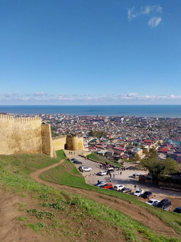 Краски древнего Дербента