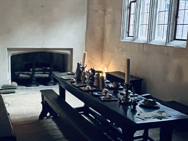 Хэмптон-Кортский дворец и мрачная история династии Тудоров - фото 3
