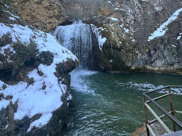 3 в 1 из Кисловодска: гора Кольцо + Медовые водопады + термальные источники