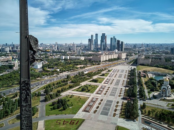 Три часа на автобусе — и вы знакомы с Москвой! - фото 4