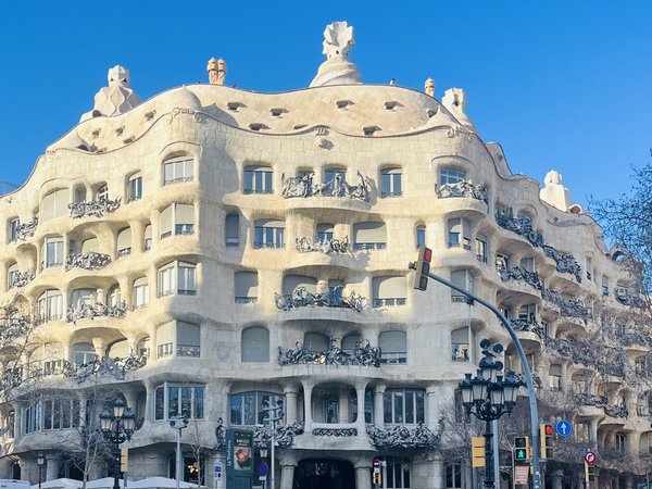 Не только Гауди: каталонский модернизм в Эшампле Барселоны - фото 4