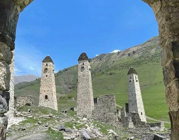 Каменные истории Ингушетии: Таргимская котловина, долина Дорхе и Цей-Лоам - фото 3