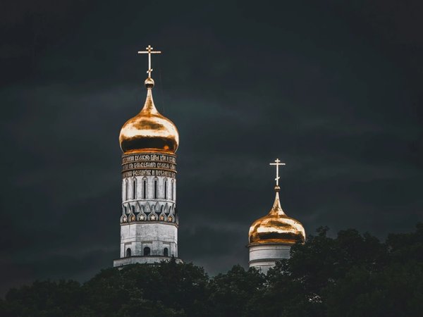 Таинственная прогулка по вечерней Москве — с гаданиями и чаем