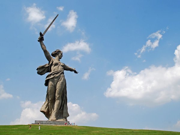 Обзорная экскурсия «Волгоград и Мамаев Курган» — на автобусе и пешком