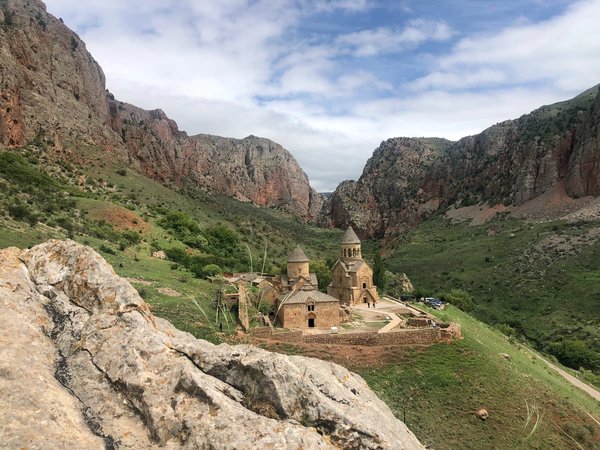 От Еревана до Севана: узнать Армению через храмы, горы и людей - фото 3