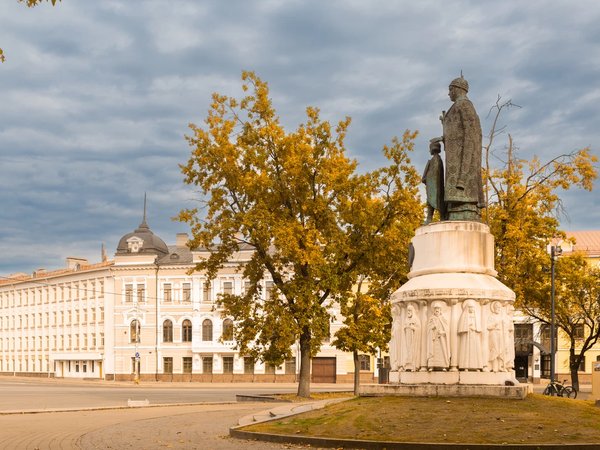 Обзорная пешеходная экскурсия по Кремлю и центру Пскова - фото 3