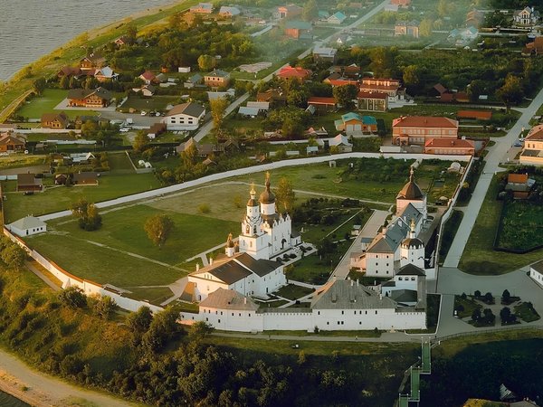 3 архитектурных символа Татарстана: Свияжск, Раифа и Храм всех религий - фото 2