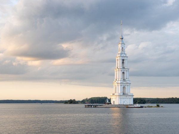 «Русская Атлантида»: водная прогулка по Волге - фото 1