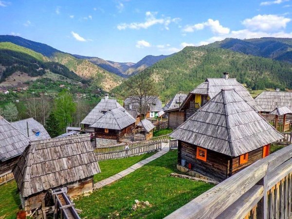 Из Белграда — в Златибор и деревню, что создал Кустурица - фото 4