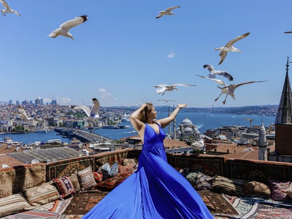 Фотосессия на крыше Стамбула с чайками - фото 2