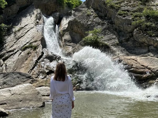 Из Дербента — на Хучнинский водопад и в крепость семи братьев и одной сестры