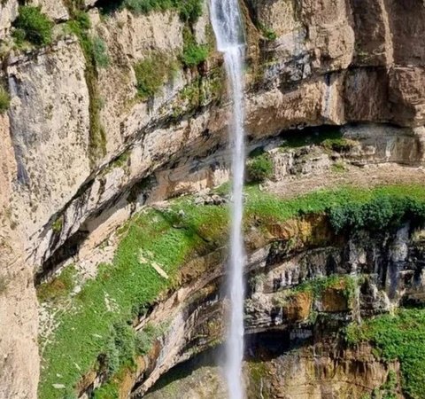 К плато Хунзах, водопадам Матлас и ущелью «Каменная чаша» — из Избербаша
