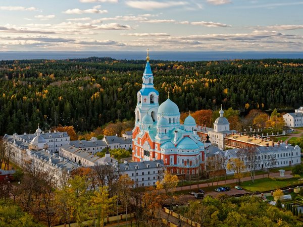 Остров Валаам и Ладожские шхеры: прогулка на катере - фото 1