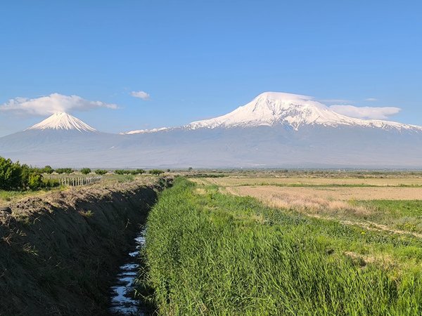 «Крылья Татева», красные скалы и древние монастыри