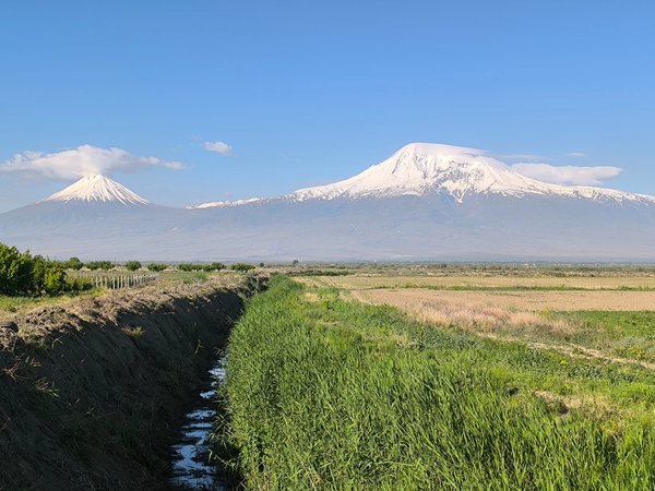 «Крылья Татева», красные скалы и древние монастыри - фото 1