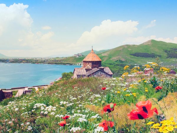 Древние святыни Армении и «наше море» Севан - фото 1