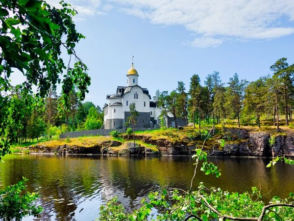 Валаам: путешествие в сердце Ладоги на катере