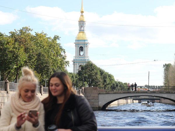 По рекам и каналам Северной столицы