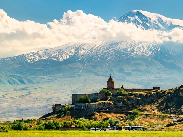Гора Арарат, Хор Вирап, армянский Марс и раскопки Двина