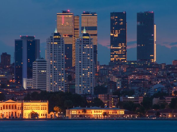 Вечерняя прогулка на теплоходе с ужином и шоу-программой - фото 3