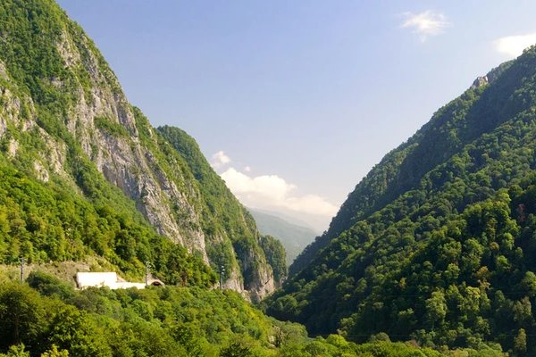 Невероятные окрестности Красной Поляны - фото 2