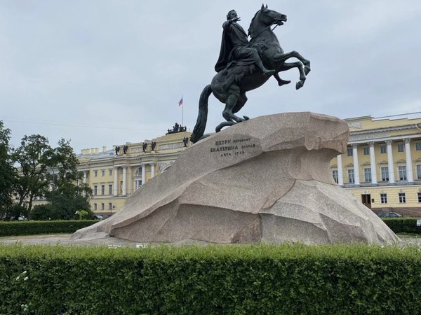 От Петропавловки до Спаса на Крови: вся красота Санкт-Петербурга за один день - фото 2