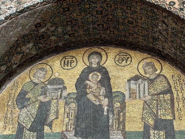 Золотой маршрут Султанахмет: от Софии до Базилики - фото 4