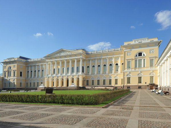 Идём на экскурсию в Русский музей с гидом