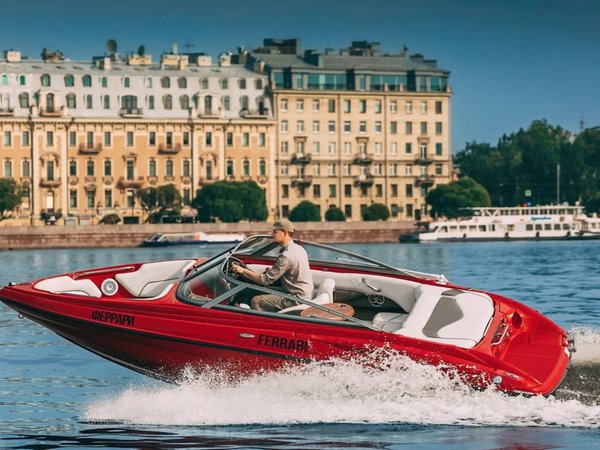 На катере Ferrari — прогулка по рекам и каналам Петербурга + акватория Невы