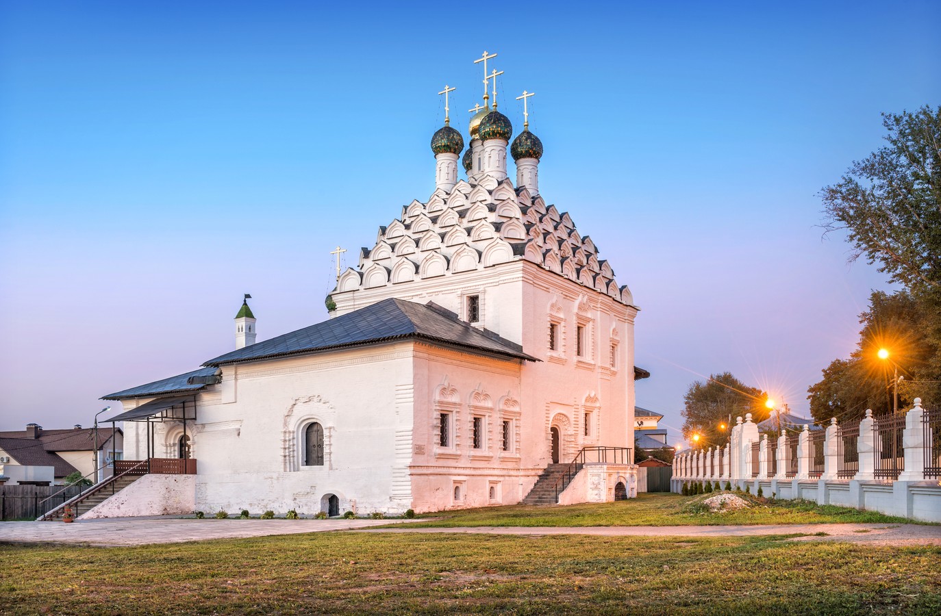 Коломенский Посад: купеческая патриархальность и стрит-арт