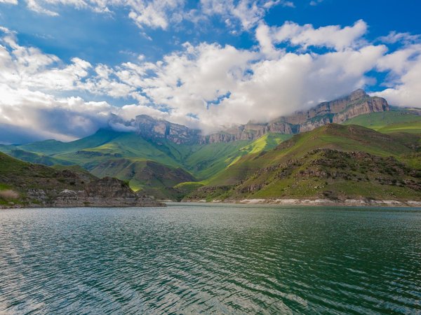 Сокровища Кавказа: Чегемские водопады, озеро Гижгит и село Эльтюбю
