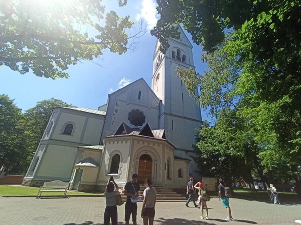 Аллея королевы Луизы — живописное сердце города (в мини-группе) - фото 4