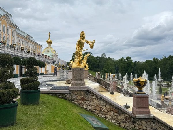 Прогулка по Верхнему саду и Нижнему парку Петергофа - фото 1