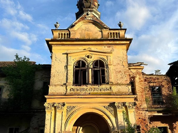 Вршац: старинные винарии, история и культура - фото 2
