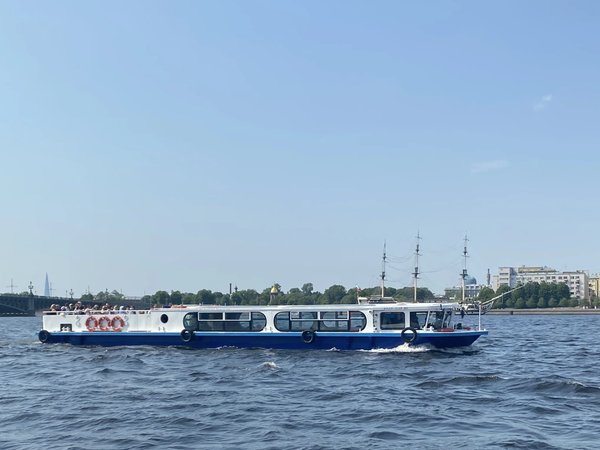 По Неве и каналам Петербурга — на теплоходе с аудиогидом - фото 2