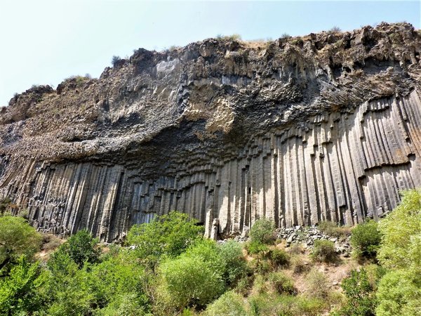 Каменная симфония Гарни, скальный Гегард и обед на озере Севан - фото 3