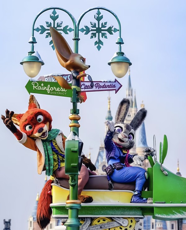 Шанхайский Диснейленд: путешествие в самый большой Disney парк Азии