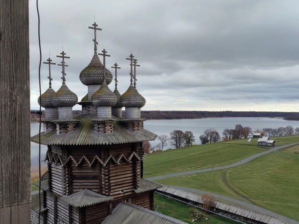 Из Петрозаводска — к чарующему острову Кижи