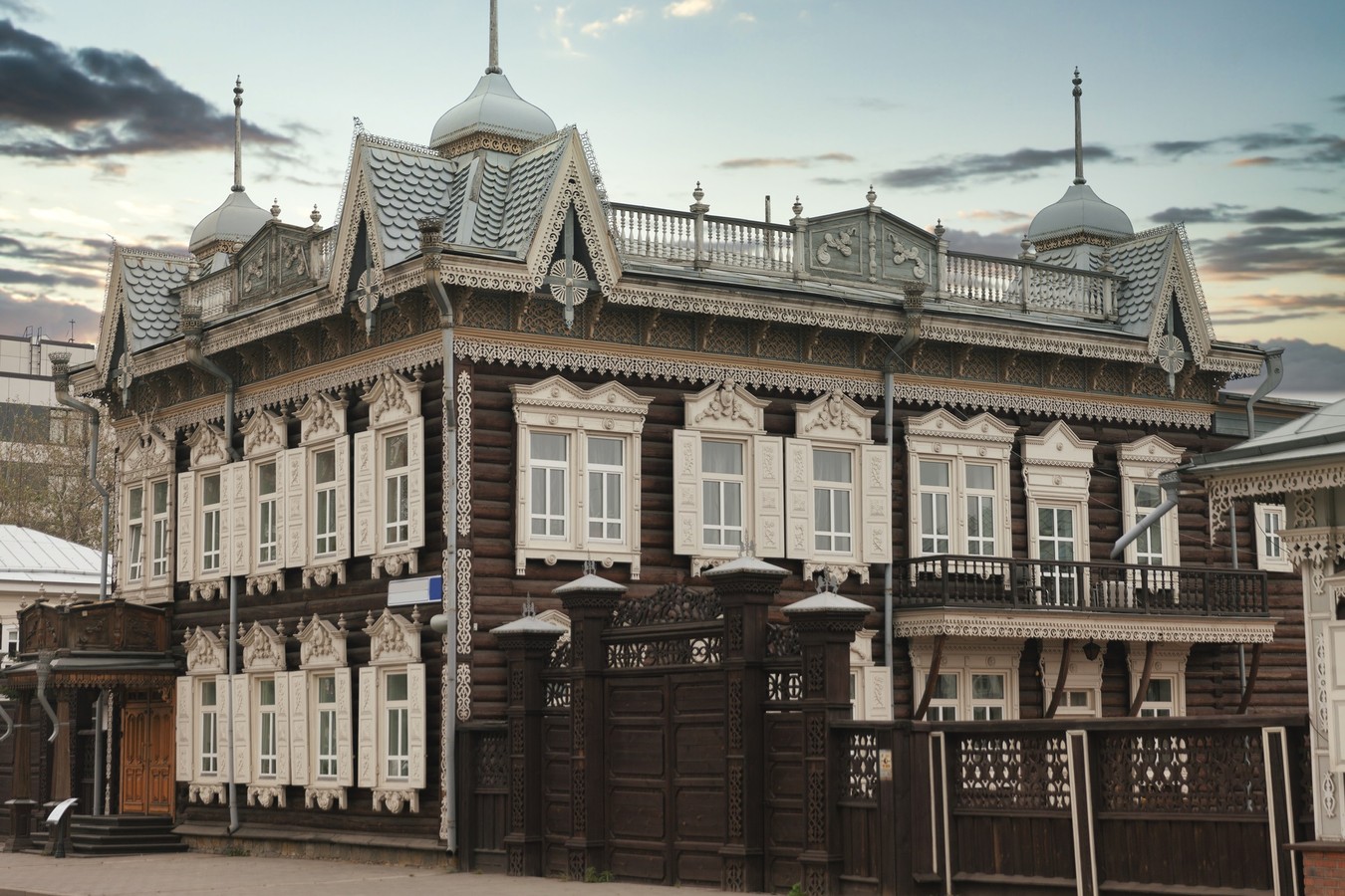 Живая история Иркутска: познавательная экскурсия на автомобиле