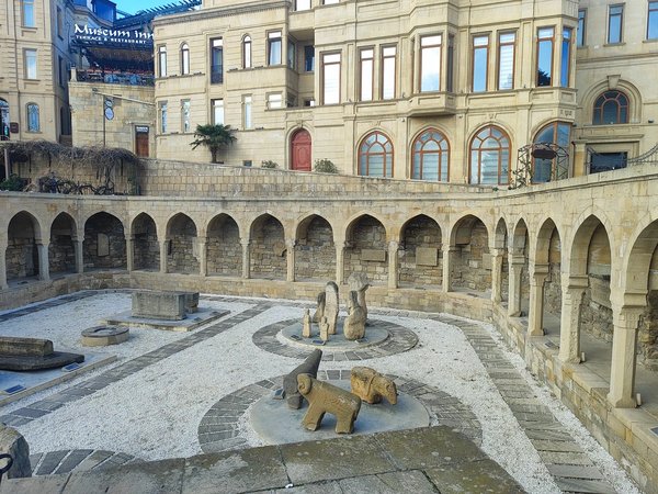 Ритмы Баку на автопешеходной экскурсии от караван-сараев до небоскрёбов - фото 4