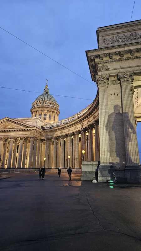 По Петербургу с петербуржцем