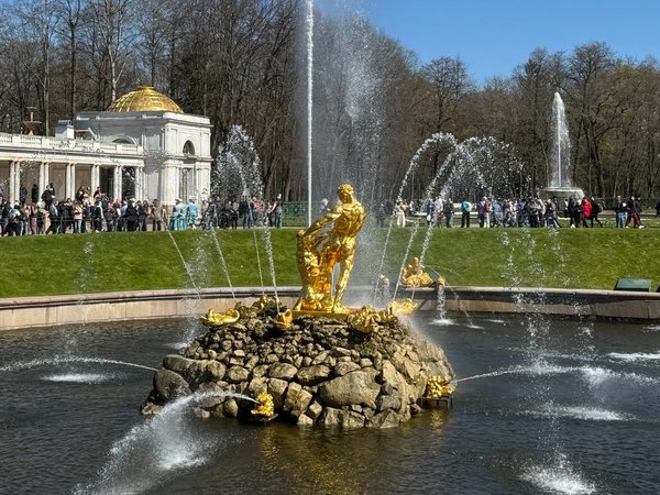 Фонтаны Петергофа — брызги истории и вдохновения - фото 1