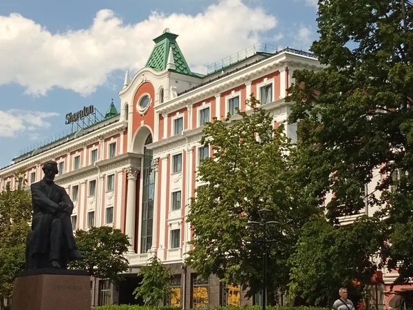 По визитным карточкам Нижнего Новгорода
