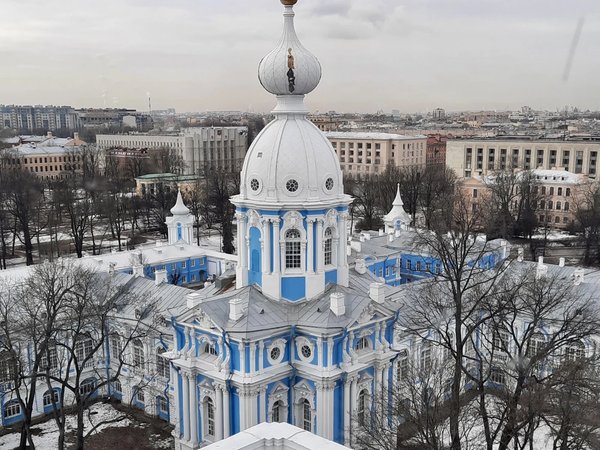 Смольный за 300 лет: от Смольного двора до убийства Кирова - фото 3