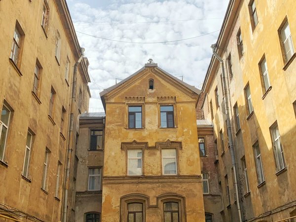 Бытовая жизнь без прикрас: где и как жили петербуржцы - фото 3