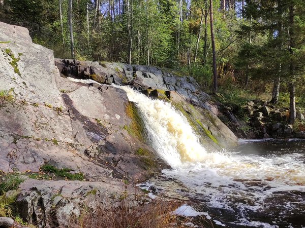 Ладожские шхеры и водопады Карелии за один день
