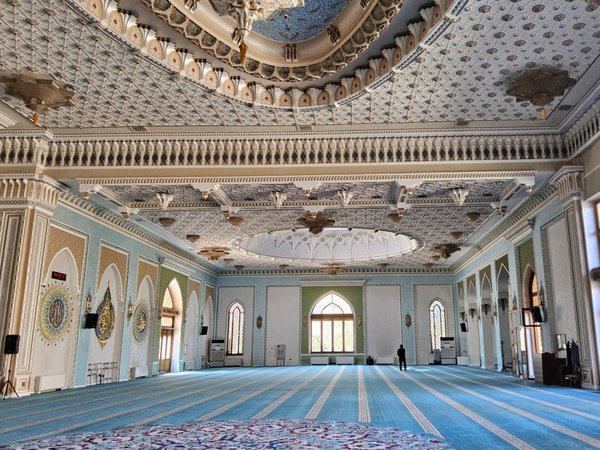 «Заглядывая в окна» — автопешеходная экскурсия по Ташкенту - фото 2