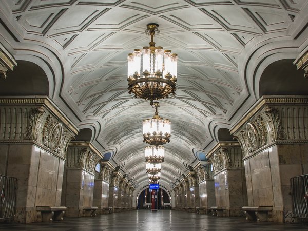 Роскошь старого московского метро: 17 самых красивых станций